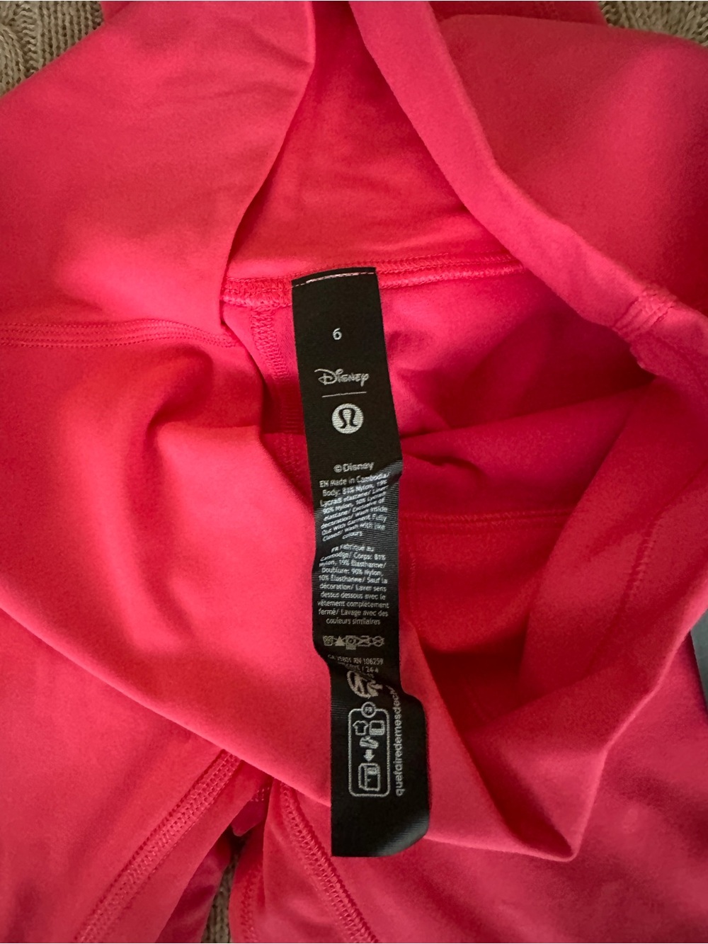 NWT Lululemon x Disney Align HR Pant 25”, Lip Gloss Minnie Mouse, Size 6 - Picture 8 of 8